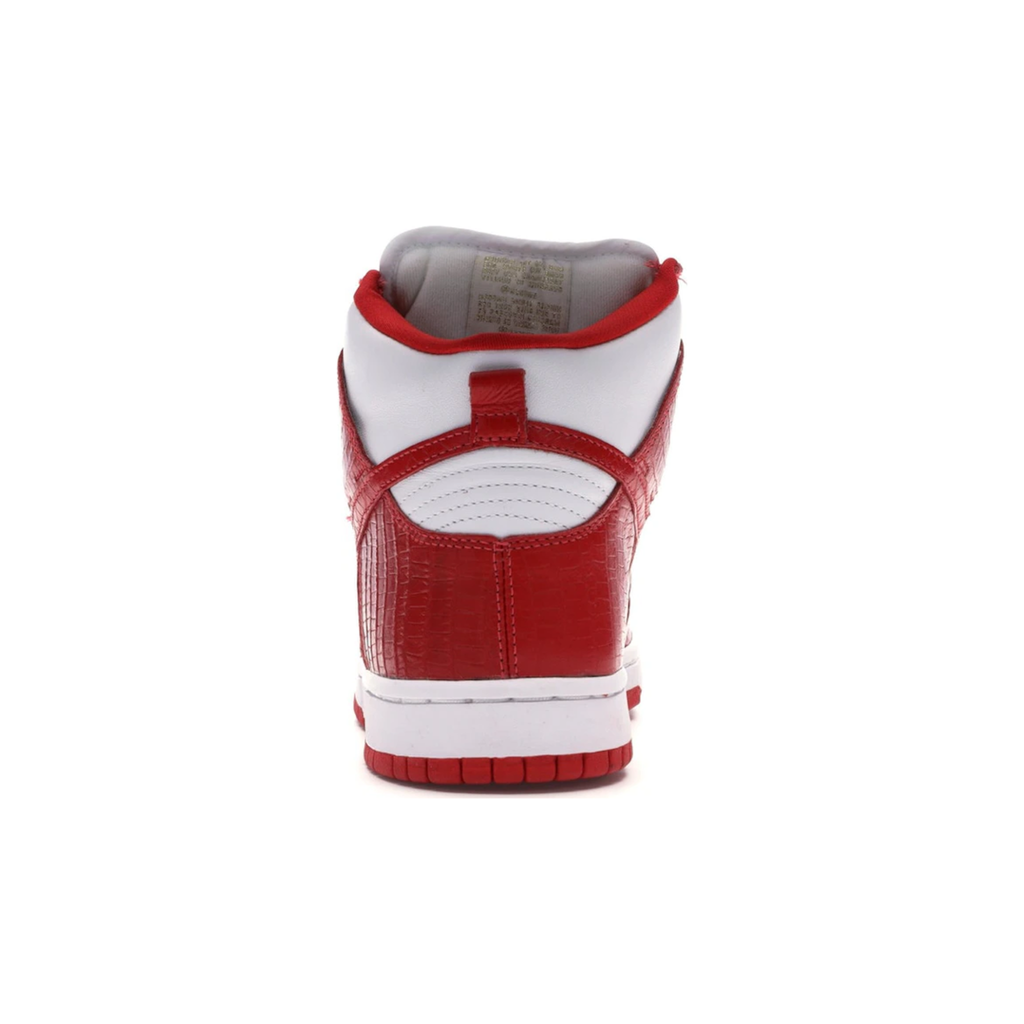 nike_dunk_high_pro_sb_supreme_red_stars_4