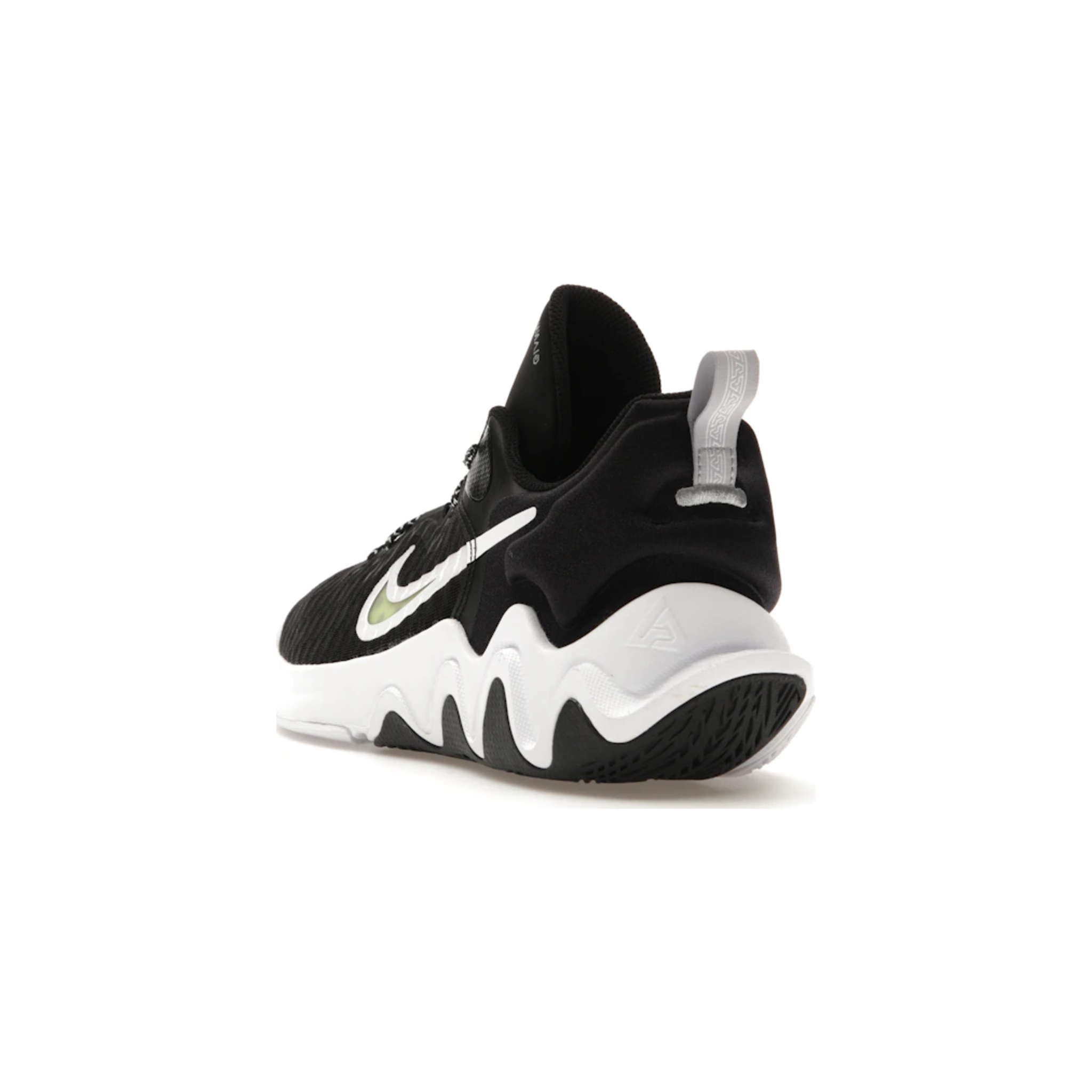 nike_giannis_immortality_black_white_gs_2